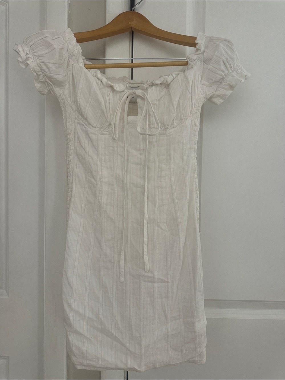 Adorable Juniors White Tie-Front Mini Dress with Puff Sleeves